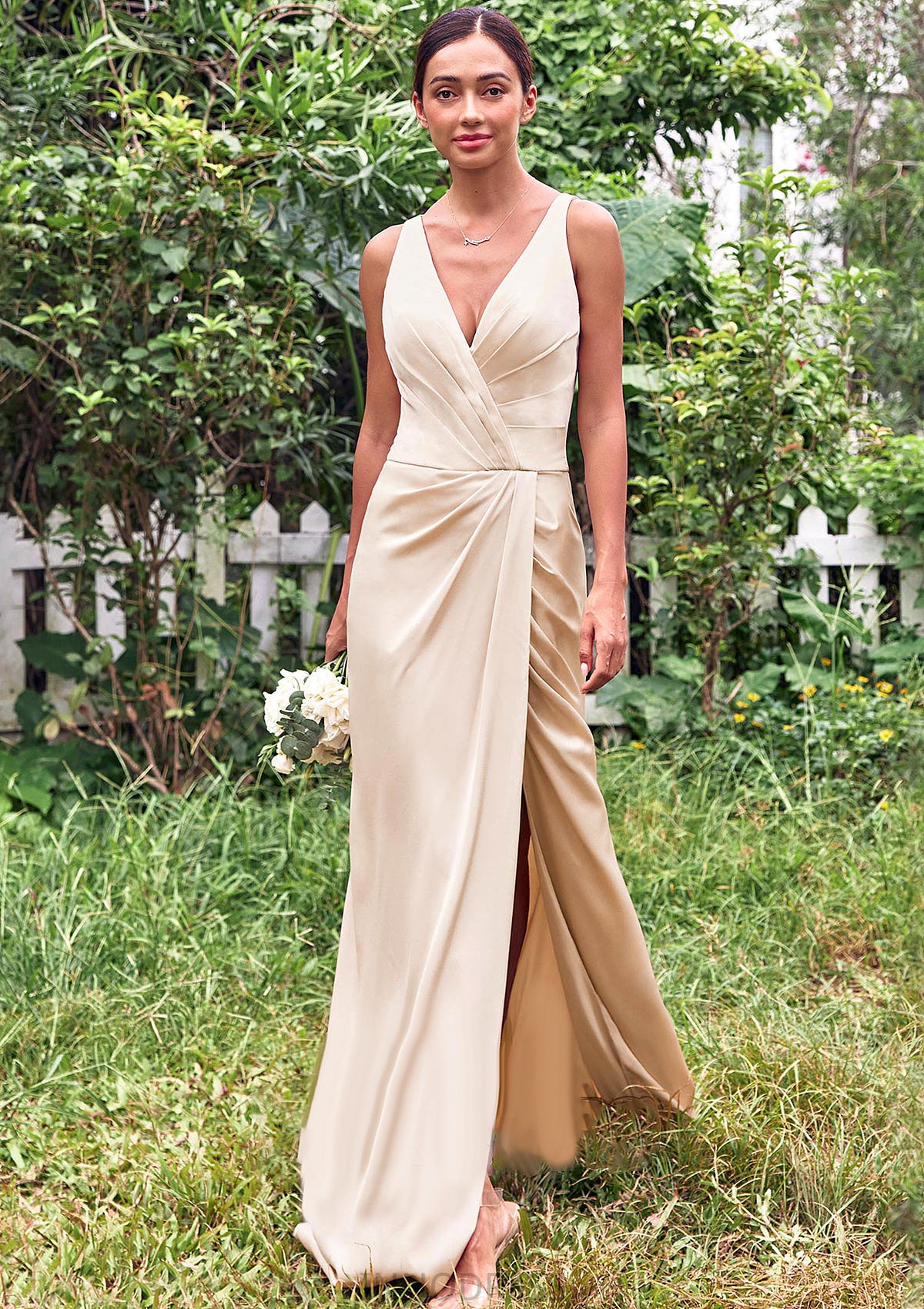 Trumpet/Mermaid V Neck Sleeveless Floor-Length Stretch Satin Bridesmaid Dresses with Pleated Split Alissa DPP0025255