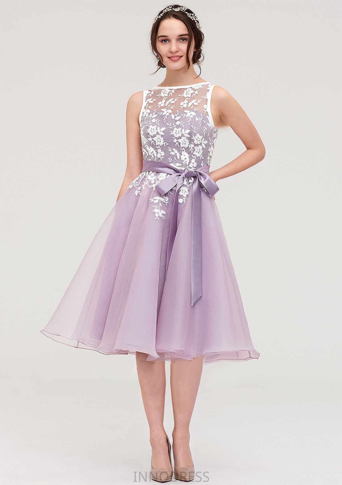 Bateau Sleeveless Organza Knee-Length A-line/Princess Bridesmaid Dresses With Sashes Lace Perla DPP0025358