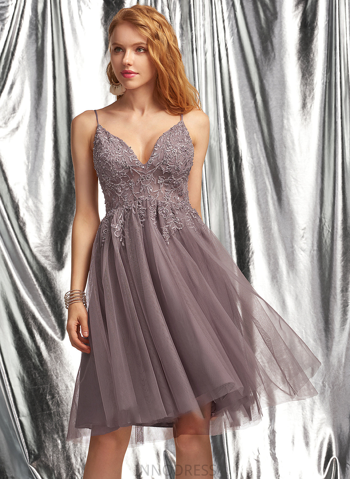 Knee-Length With A-Line Tulle Prom Dresses V-neck Adeline Sequins Beading