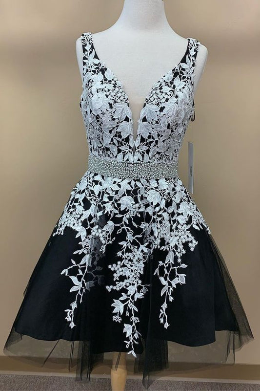 2024 Short Lace Homecoming Dresses Amani Black And White Party Dresses 2376