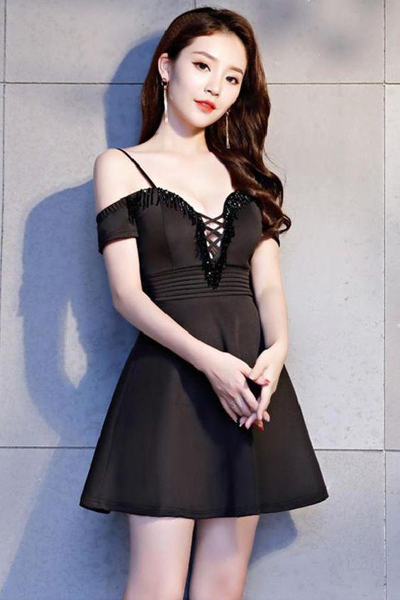 New Arrival Deep V Neck Spaghetti Straps Homecoming Dresses Anna Short Black 3215